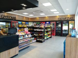 Señalética para estaciones de servicios.