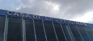 Letras corpóreas en acero