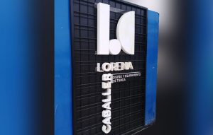Carteleria corporea para obras