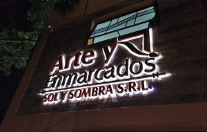 corpóreo luminico LED