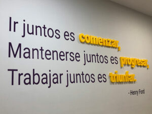 Decorado de oficina en vinilo adhesivo