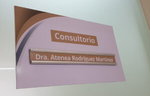 señaleticas consultorio paraguay