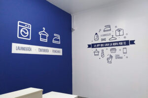 ploteo de pared decorado en vinilo
